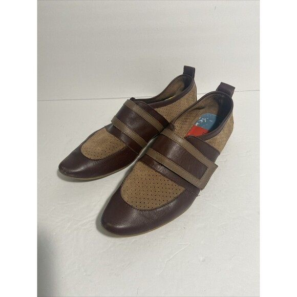 Me Too Ladies Leather Suede Slip On Pointed Toe Shoe Hook And Loop Strap Gel Sol - Picture 1 of 11